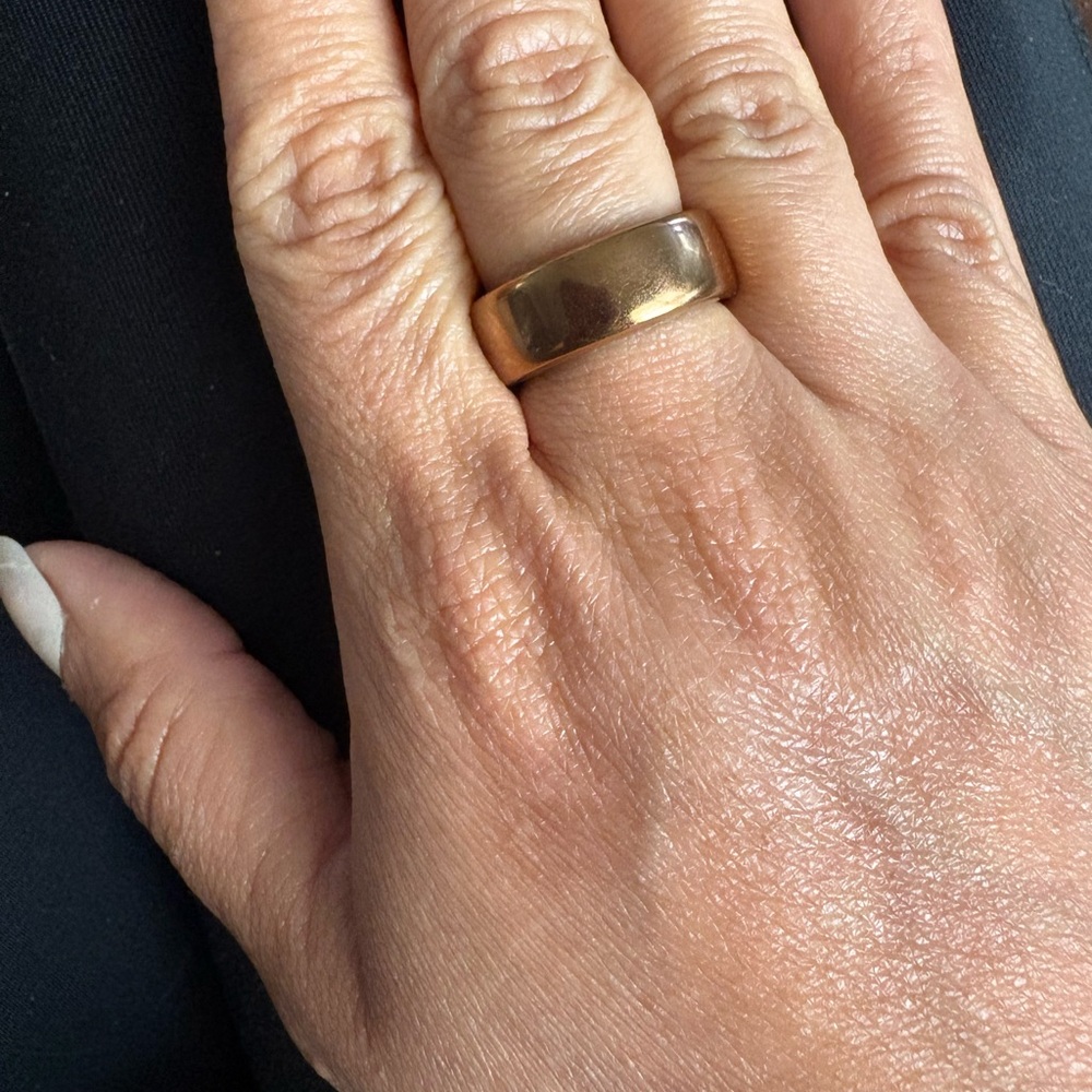 Oura rose Gold Ring size 6